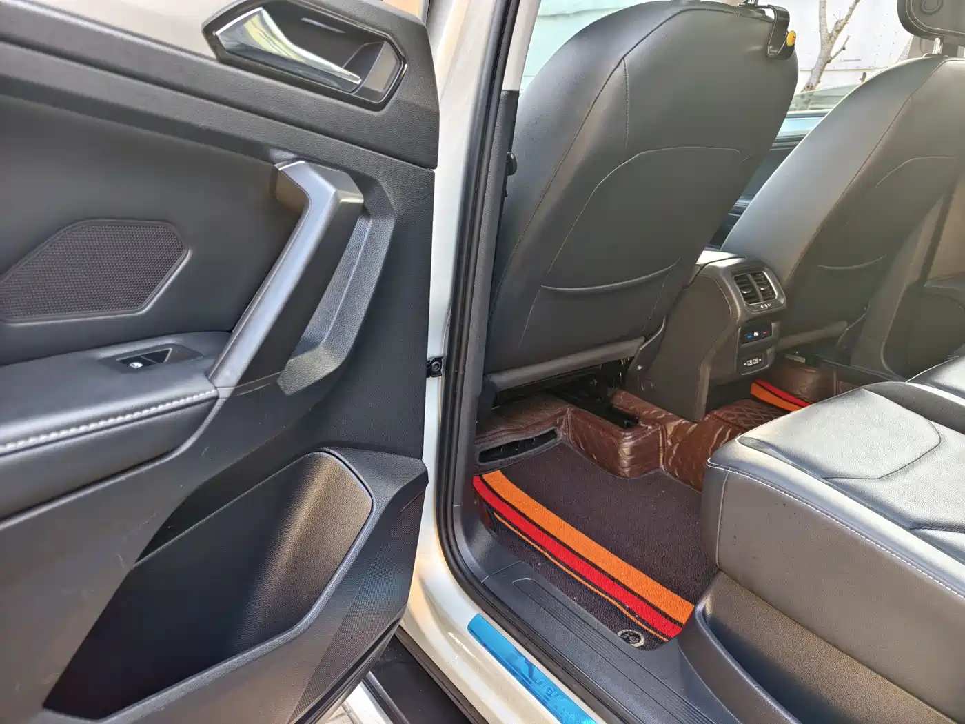 Volkswagen Tiguan L 2019 330TSI Automatic 2WD Smart Luxury Edition China VI фото 19