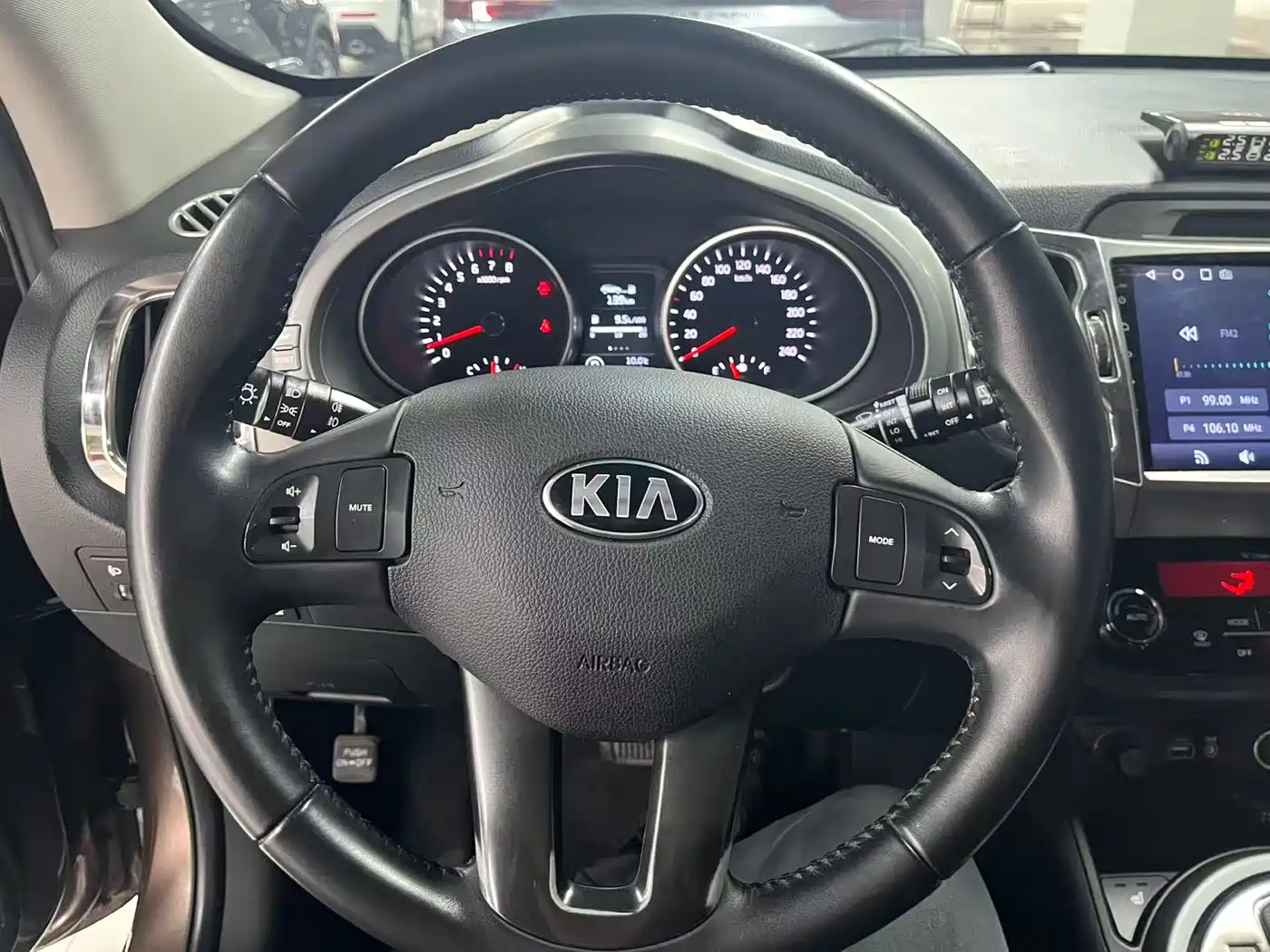 Kia Sportage 2016 2.0L Automatic 2WD DLX фото 14