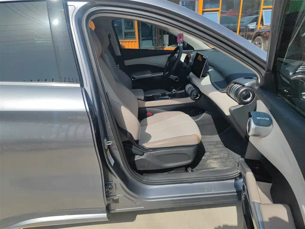 BYD Yuan PLUS 2024 Glory Edition 430KM Leading фото 20