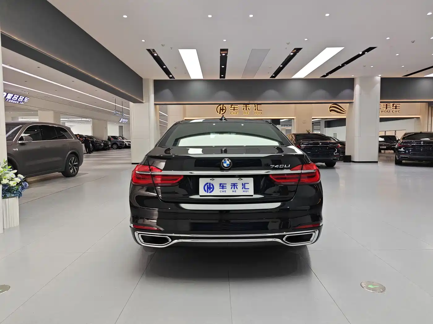 BMW 7 Series 2018 730Li Premium Type Excellence Package фото 14