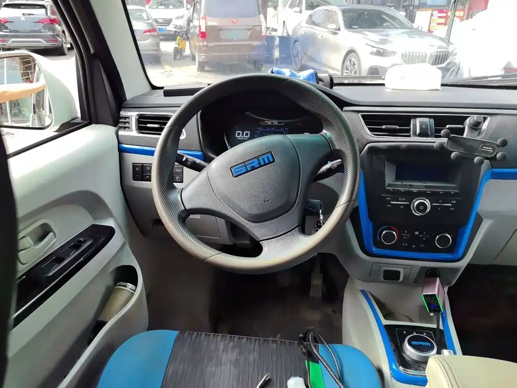 SRM Xinyuan Good Luck 2023 2023 Standard Passenger Van 6-Seater