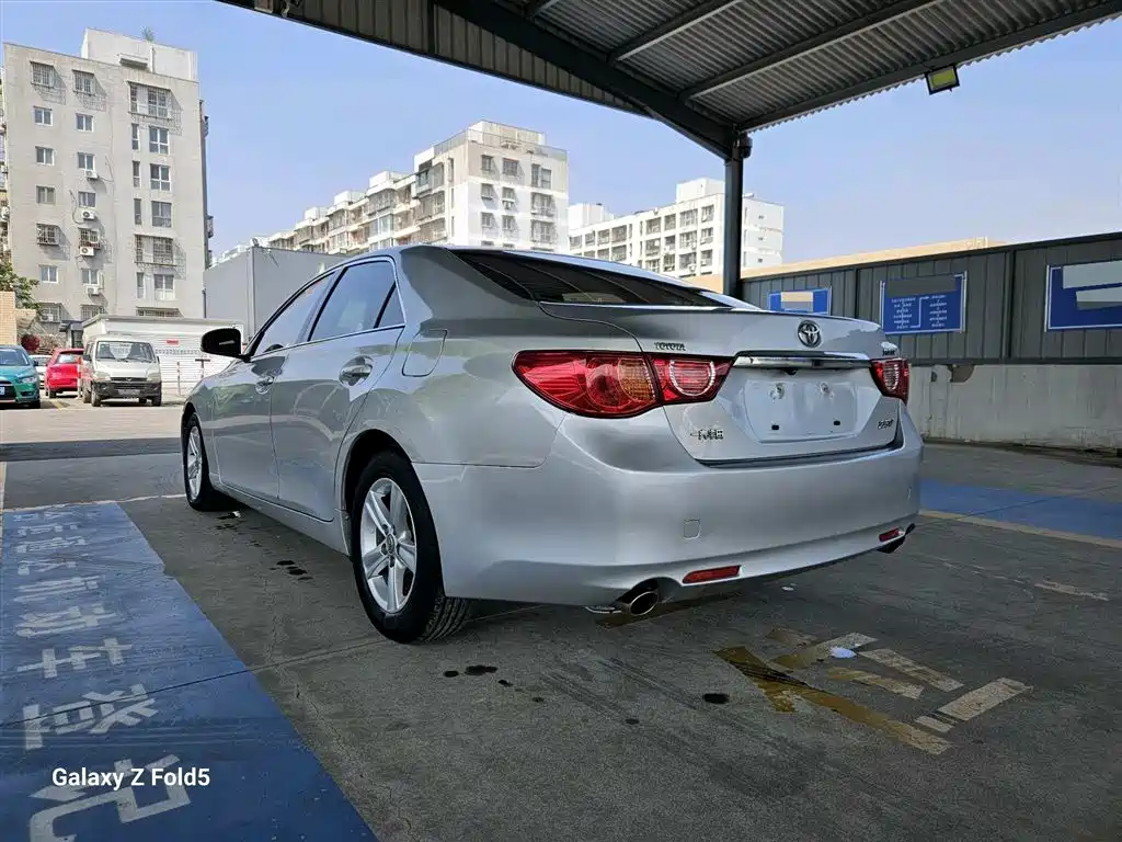 Toyota Reiz 2010 2.5S Elegance Elite Edition фото 4