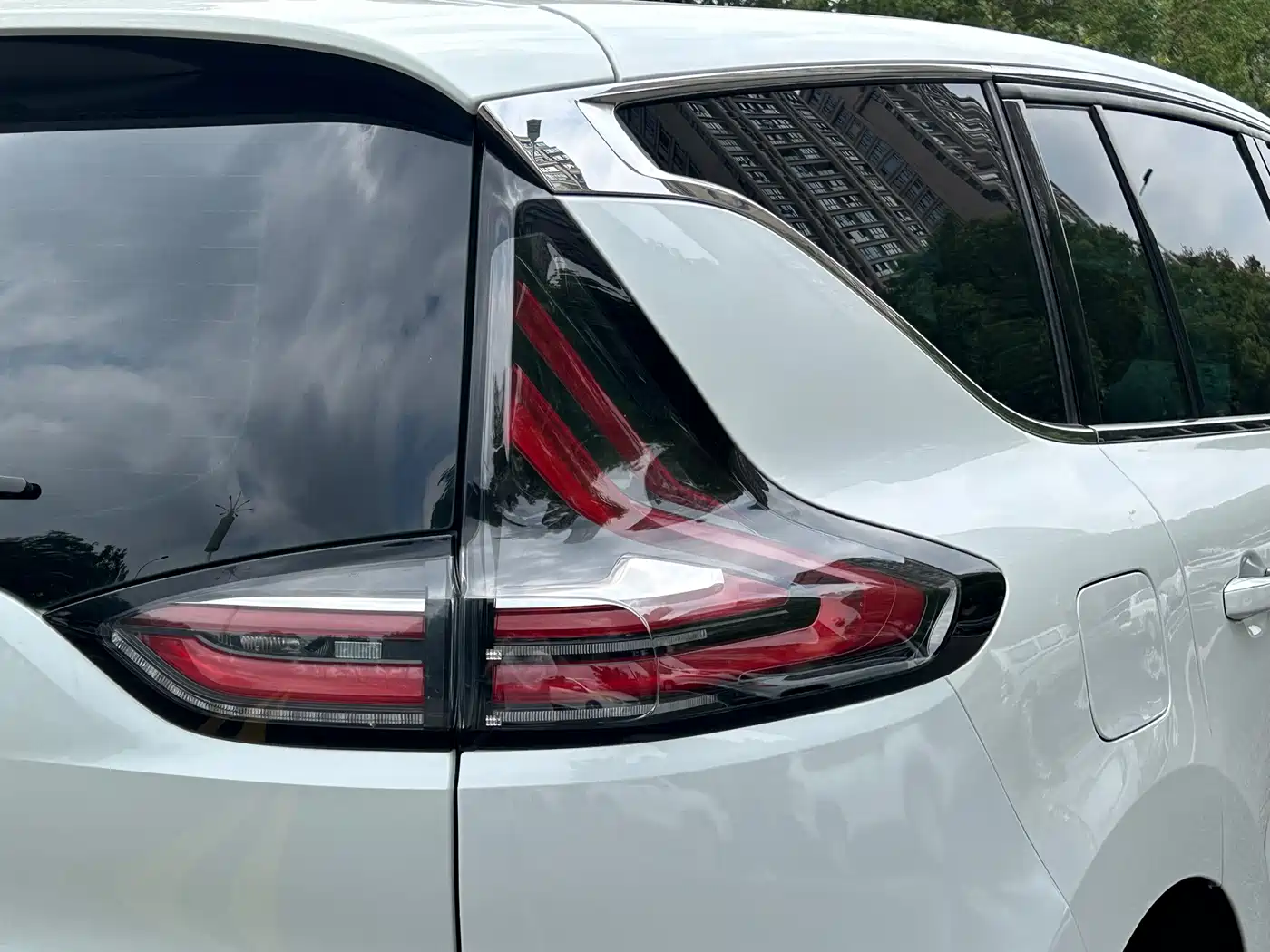 Renault Espace Classic 2018 2018 Model TCe 300 Elegant Paris Edition