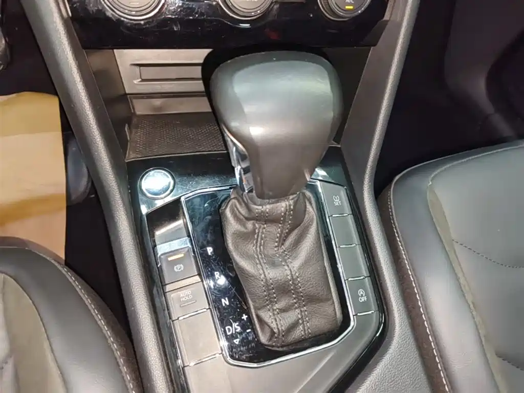 Volkswagen Tiguan L 2020 330TSI Auto 2WD Panorama Comfort China VI фото 14