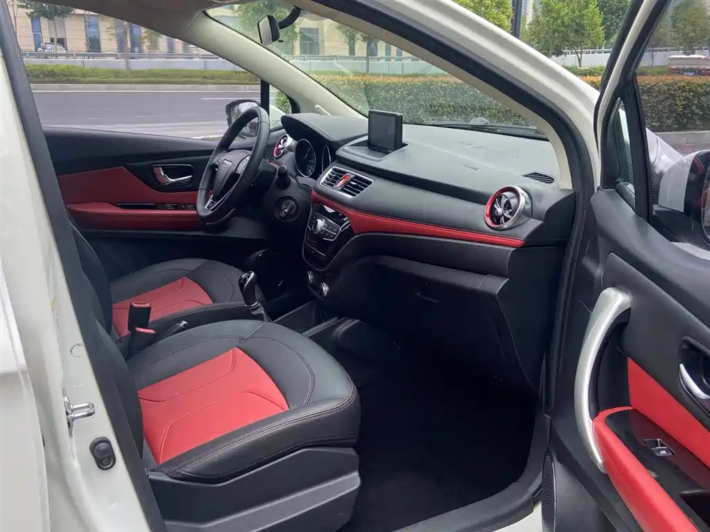 Haval H1 2017 Blue Label 1.5L Manual Premium фото 6