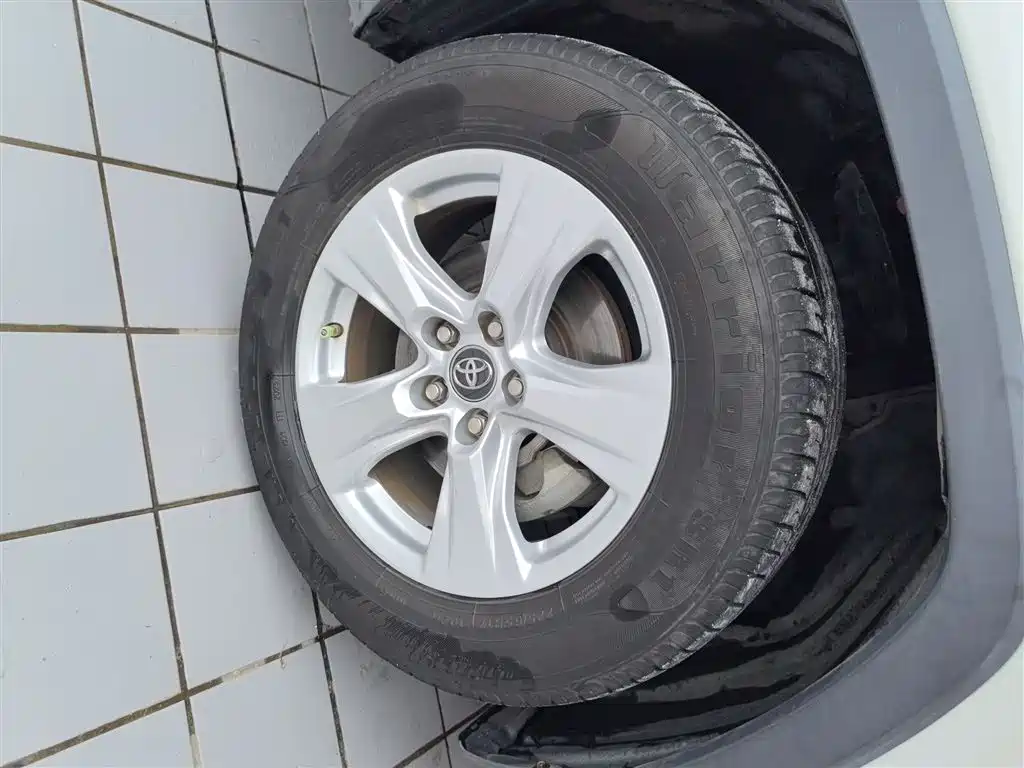 Toyota RAV4 Rongfang 2020 2.0L CVT 2WD Urban Edition фото 25