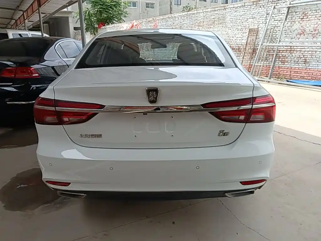 Roewe i6 2021 2020 PLUS 1.6L CVT 4G Connected Glory Flagship Edition