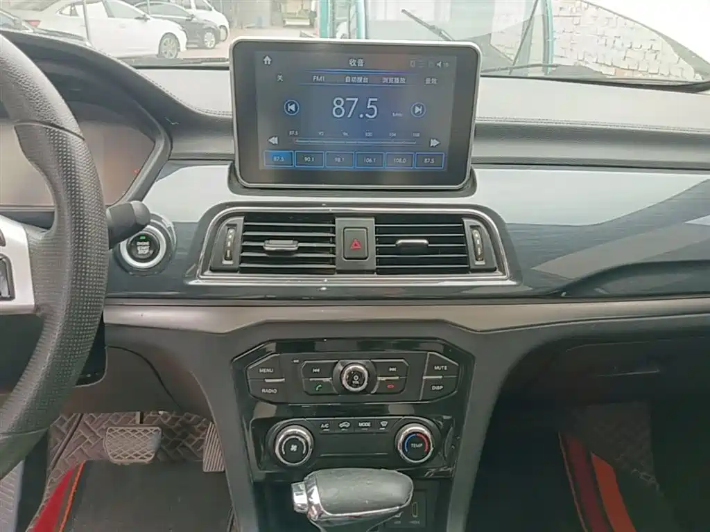 BAIC Weiwang BAW Weiwang M60 2019 2017 1.5T CVT King Edition