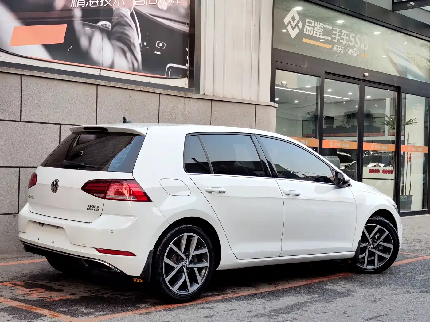 Volkswagen Golf 2020 Beloved Edition 280TSI DSG Comfort фото 8
