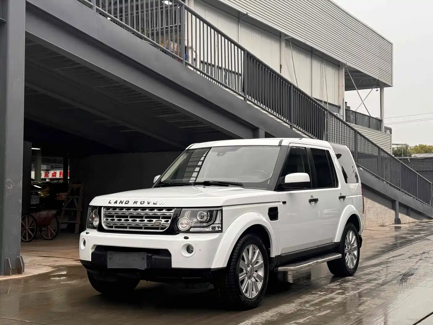 Land Rover Discovery 2013 5.0 V8 SE