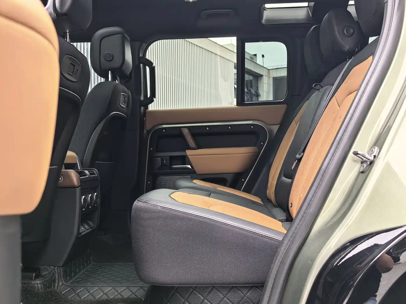 LAND ROVER GUARD