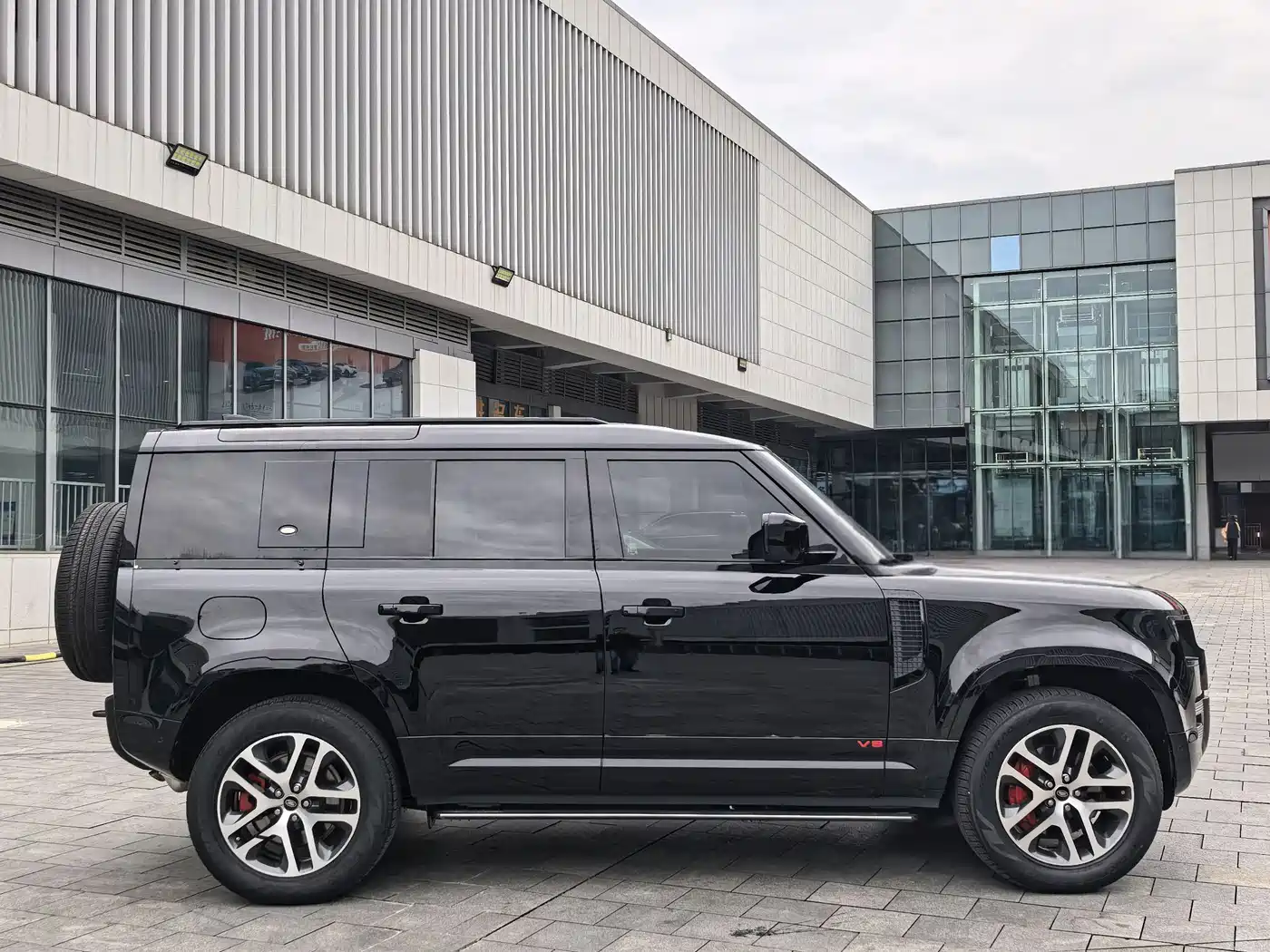 LAND ROVER GUARD
