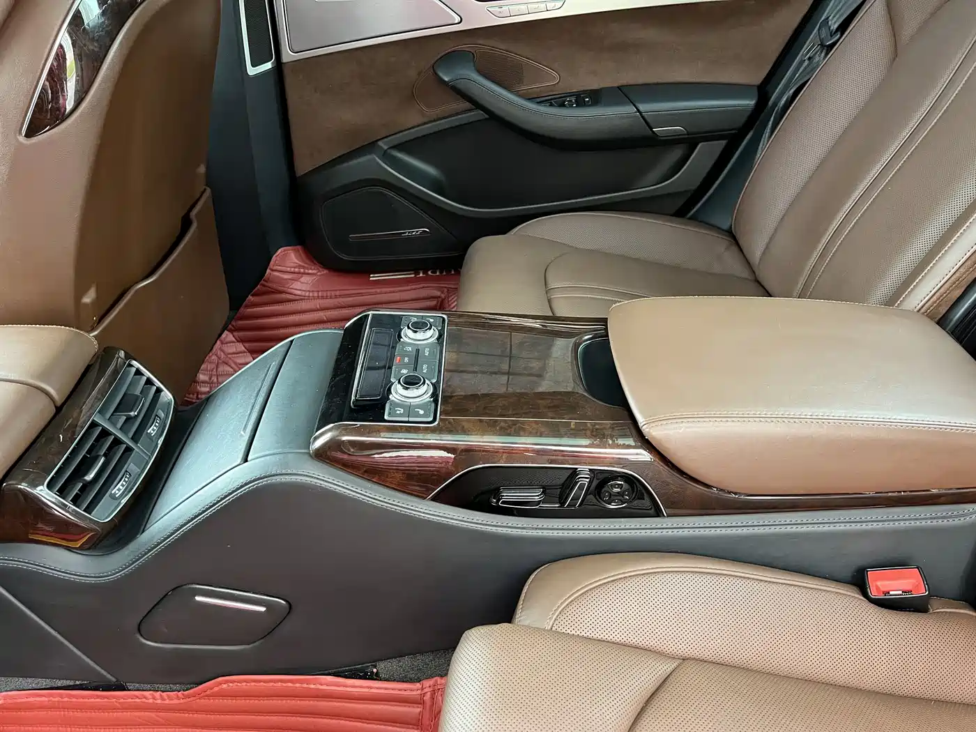 Audi A8 2014 A8L 45 TFSI quattro Luxury фото 16