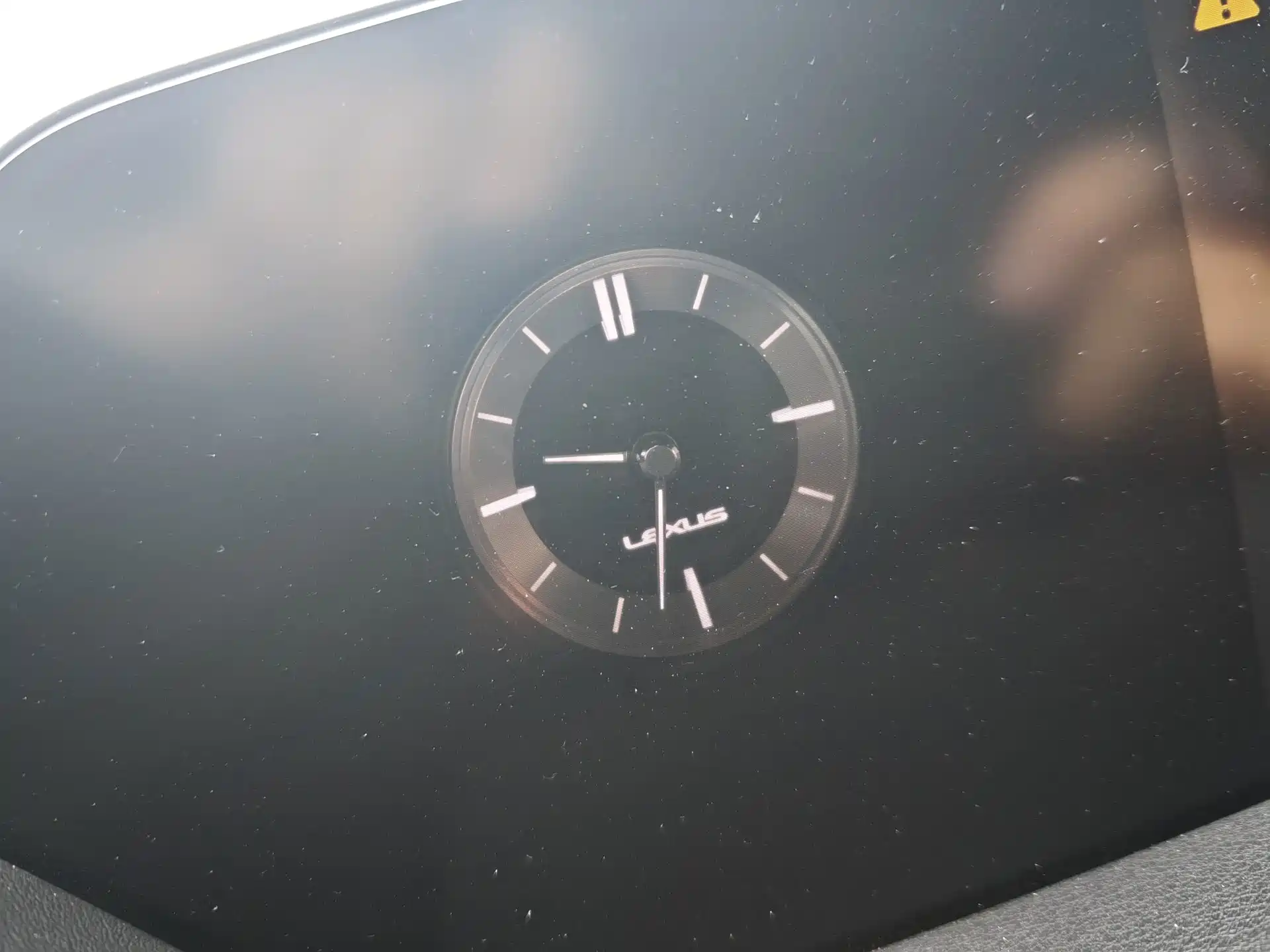 Photo 10 - Lexus UX