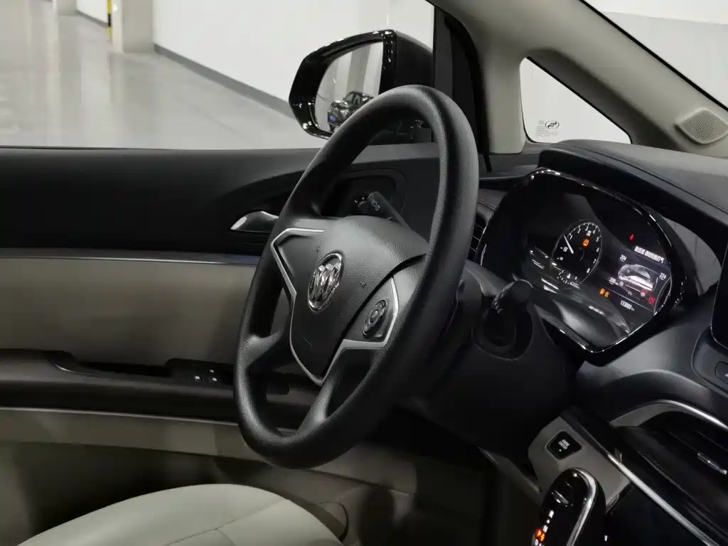 Фото 22 - Buick GL8