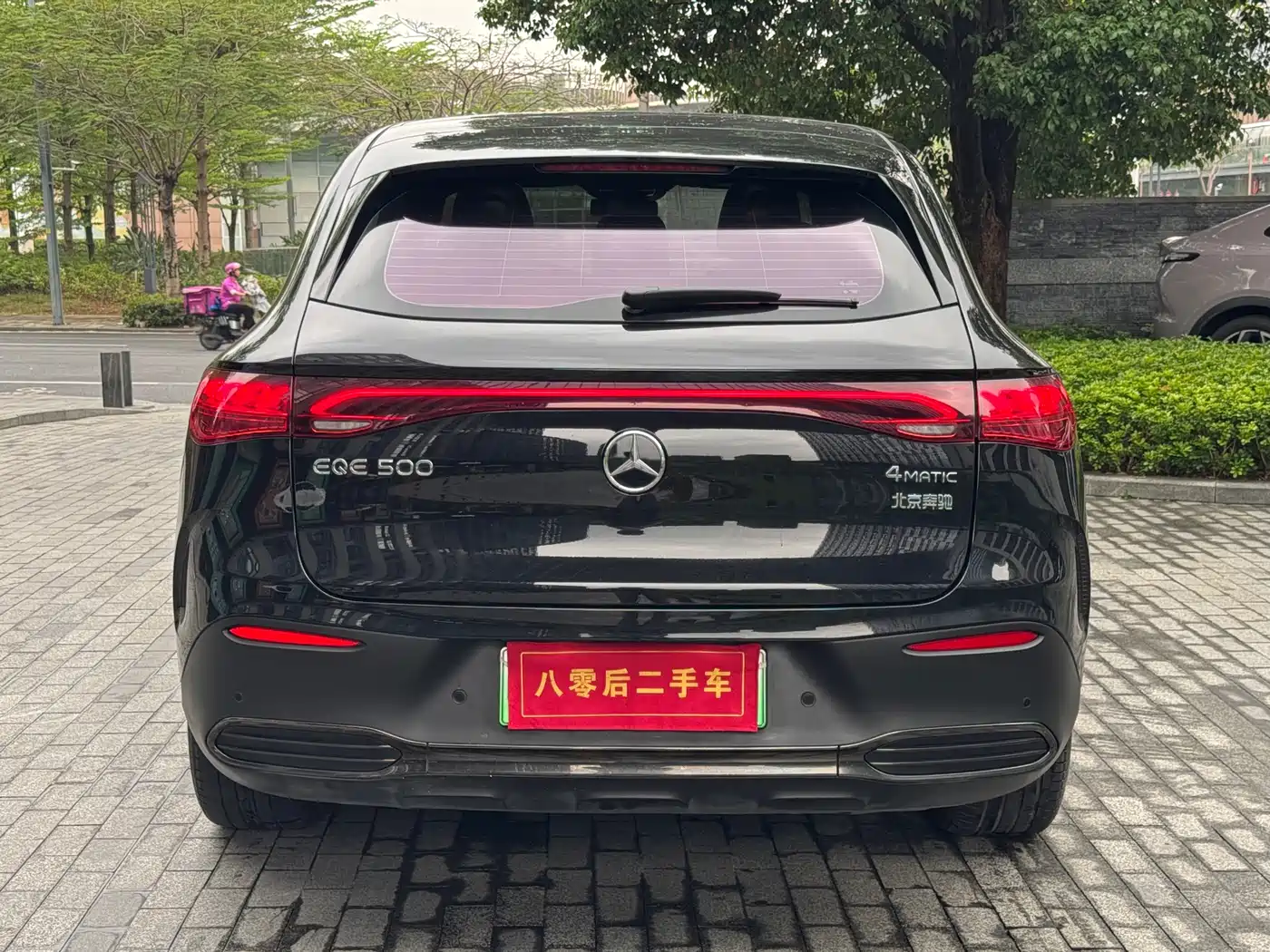 MERCEDES-BENZ EQE SUV