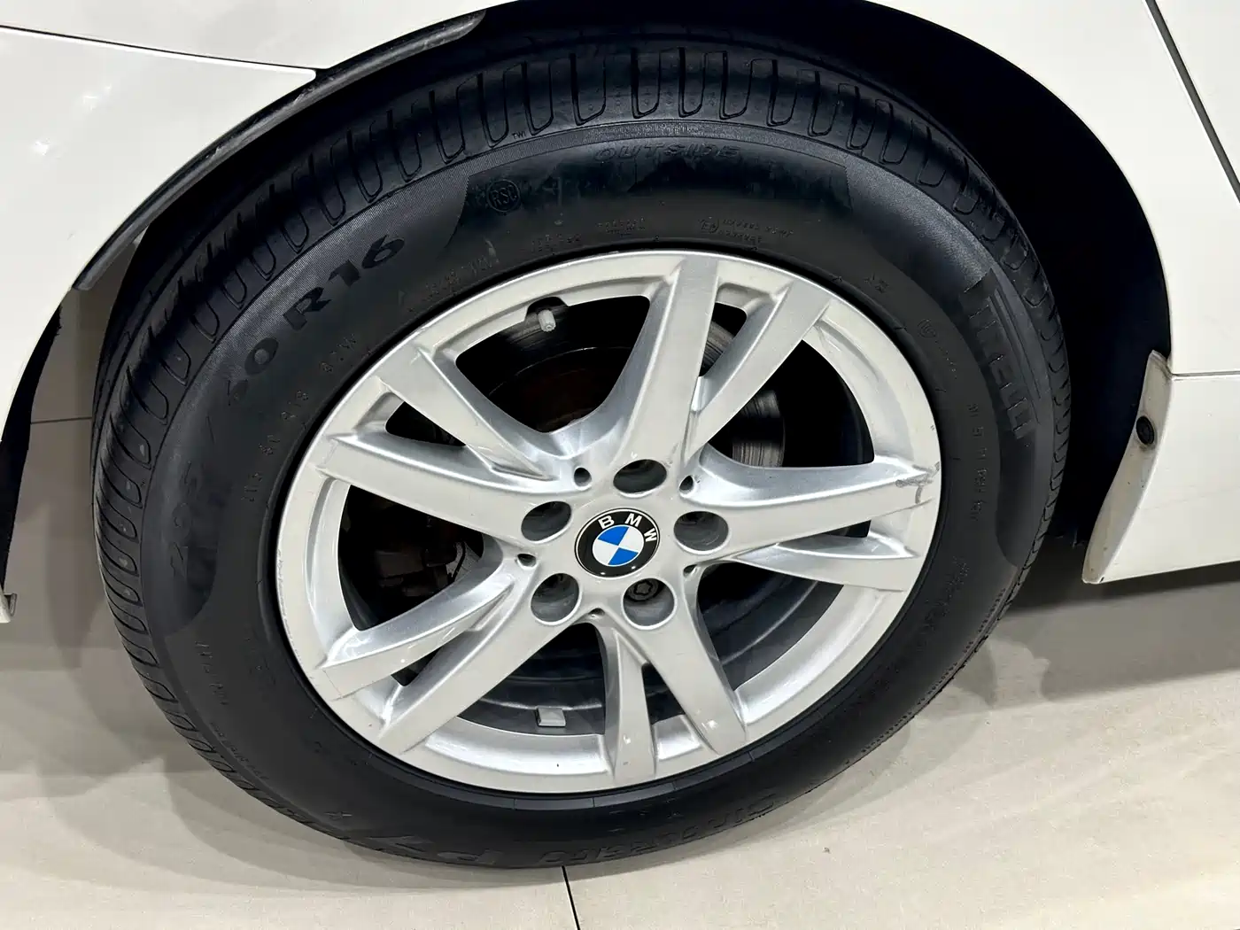 BMW 2 Series Gran Tourer 2015 218i Leading фото 27