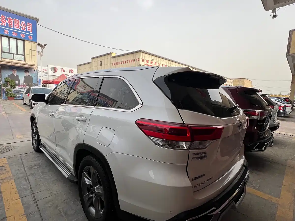 Toyota Highlander 2018 2.0T 4WD Ultimate 7-seater (China V) фото 7