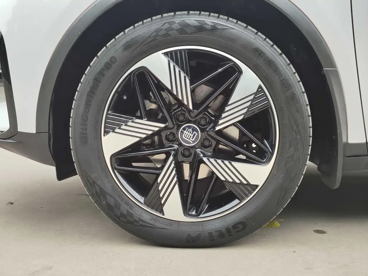 BYD Tang New Energy 2023 Model DM-i Champion Edition 112KM Premium фото 18