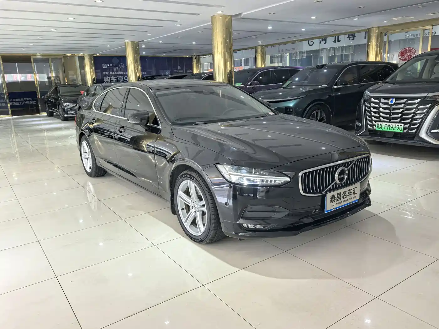 VOLVO S90