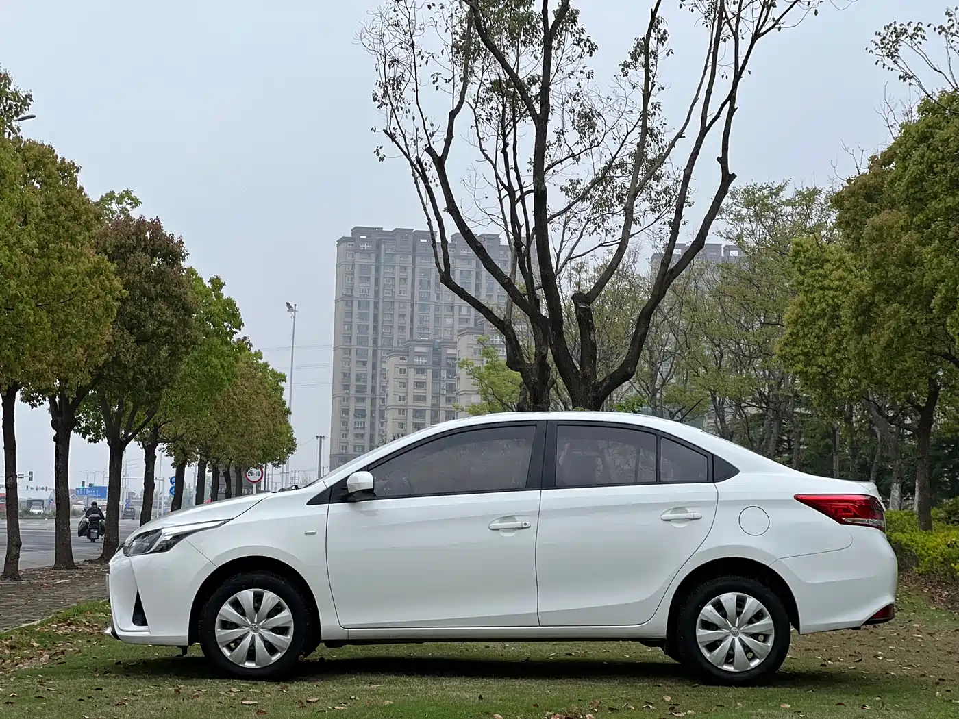 Toyota YARiS L Zhi Xiang 2019 1.5E CVT Charming China VI фото 20