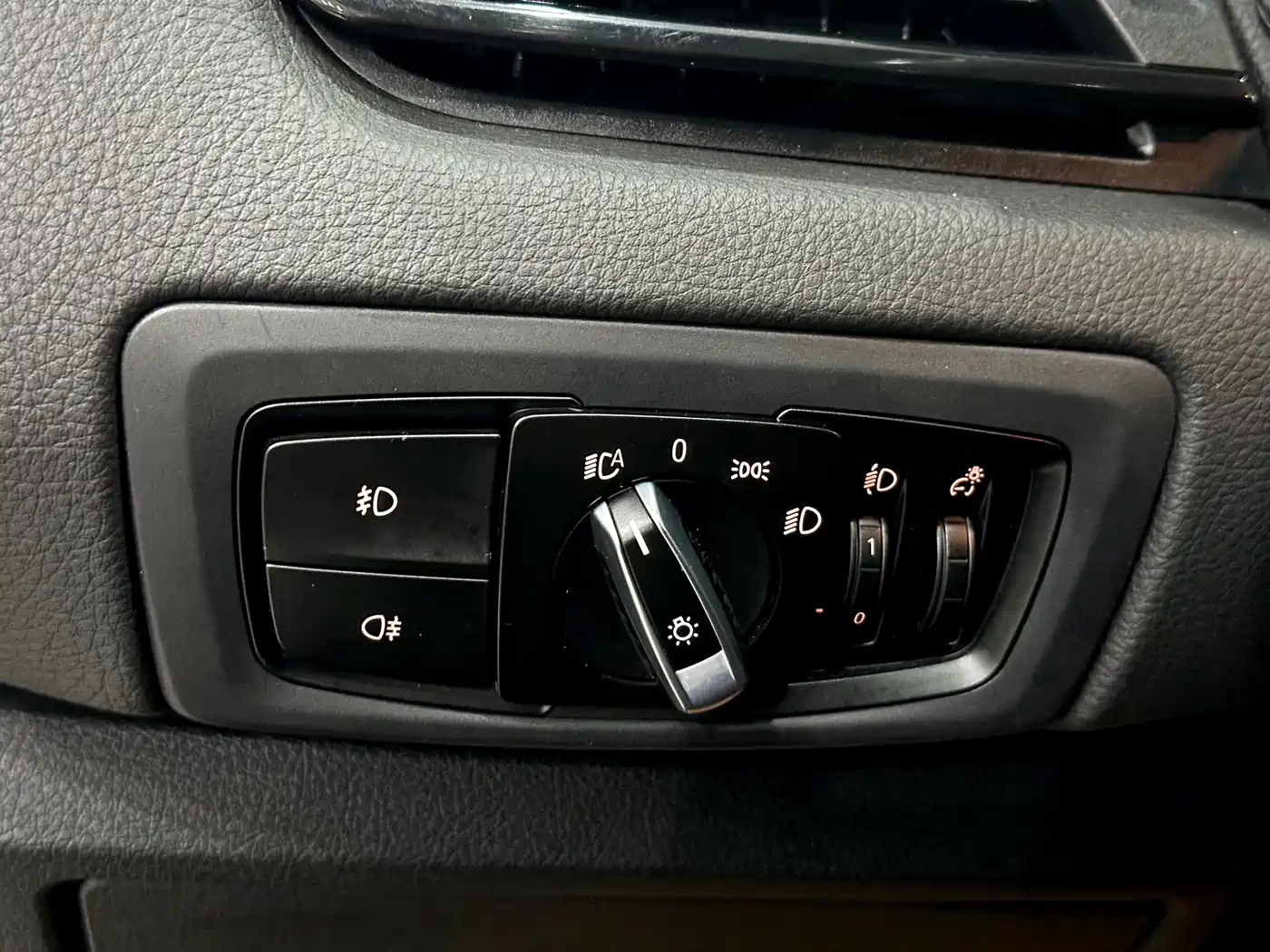 BMW 2 Series Gran Tourer 2015 218i Leading фото 19