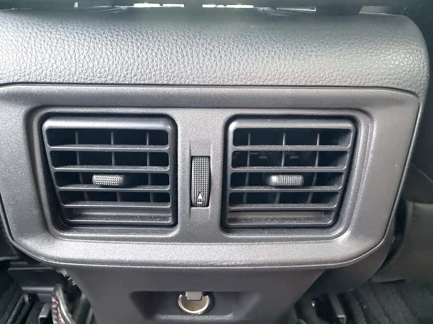 Toyota Wildlander 2022 Facelift 2.0L CVT 2WD Leading Edition фото 13