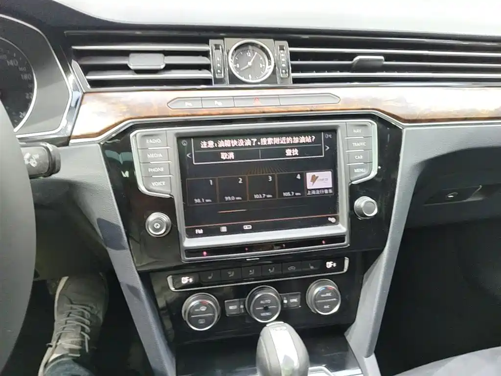 Volkswagen Magotan 2017 330TSI DSG Premium фото 9