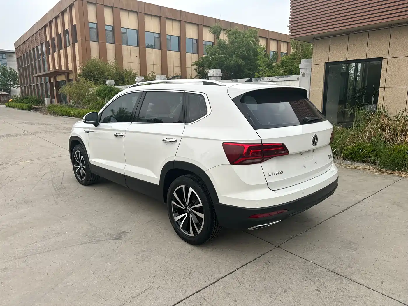 Volkswagen Tharu 2020 280TSI 2WD Luxury Edition China VI фото 5