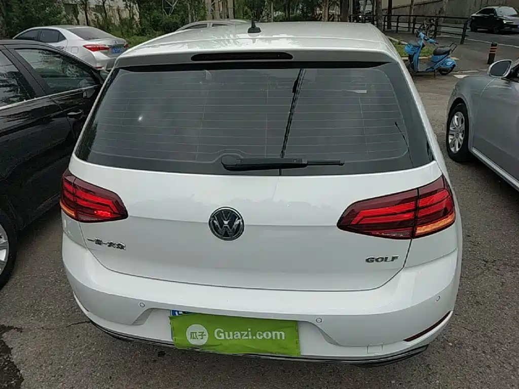 Volkswagen Golf 2019 1.6L Auto Comfort (China V) фото 6