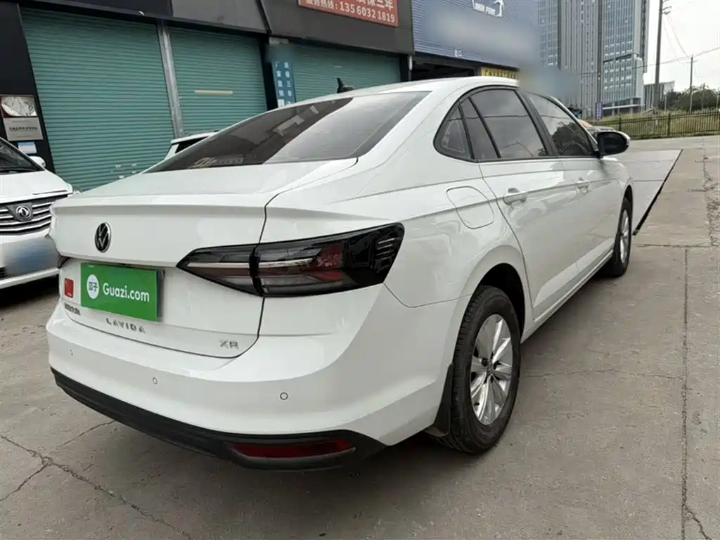 Volkswagen Lavida 2023 Xinrui 1.5L Auto Xinyi Edition фото 14