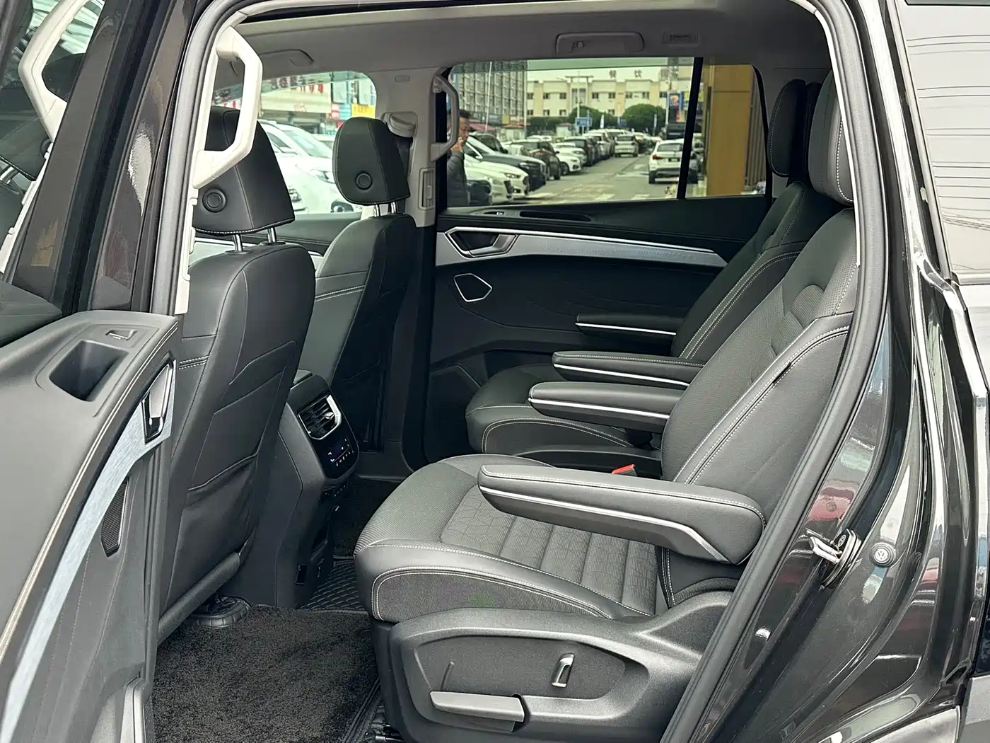 Volkswagen Talagon 2024 380TSI 4WD Premium Comfort Pro Edition 6-Seater фото 13