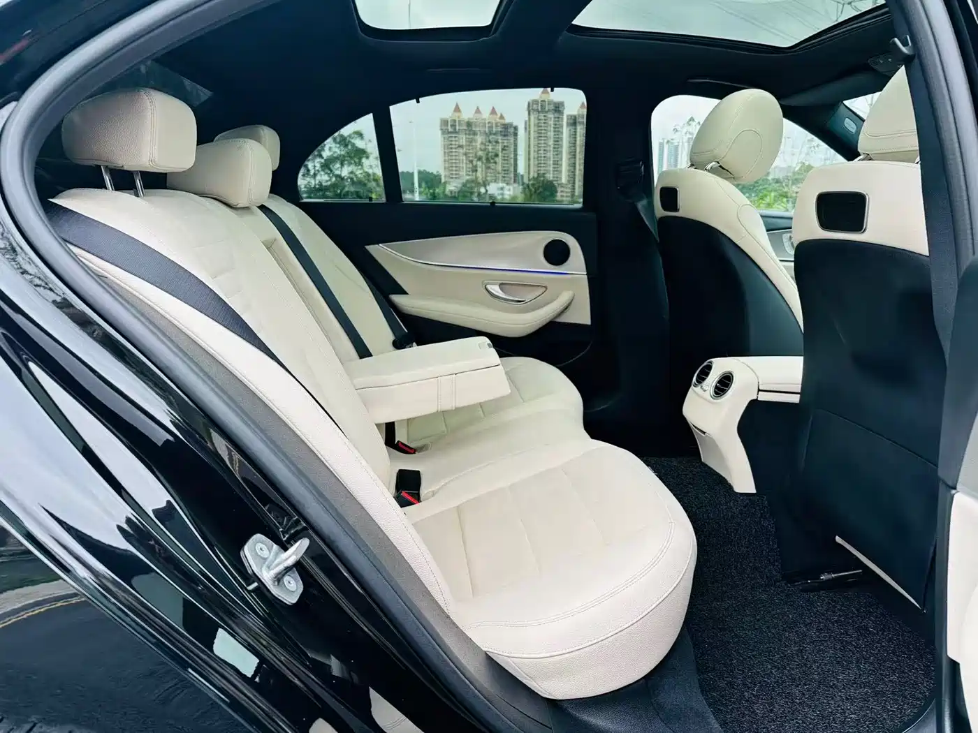 Mercedes-Benz E-Class 2017 E 300 Sport фото 9