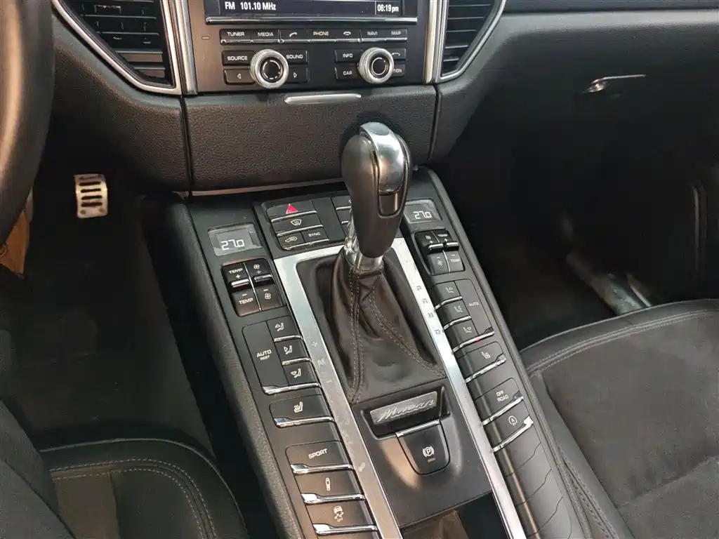 Porsche Macan 2014 Macan 2.0T фото 14