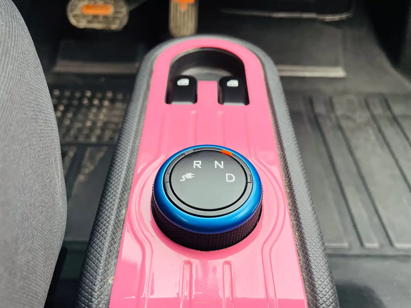 WULING AUTOMOBILE HONGGUANG MINIEV