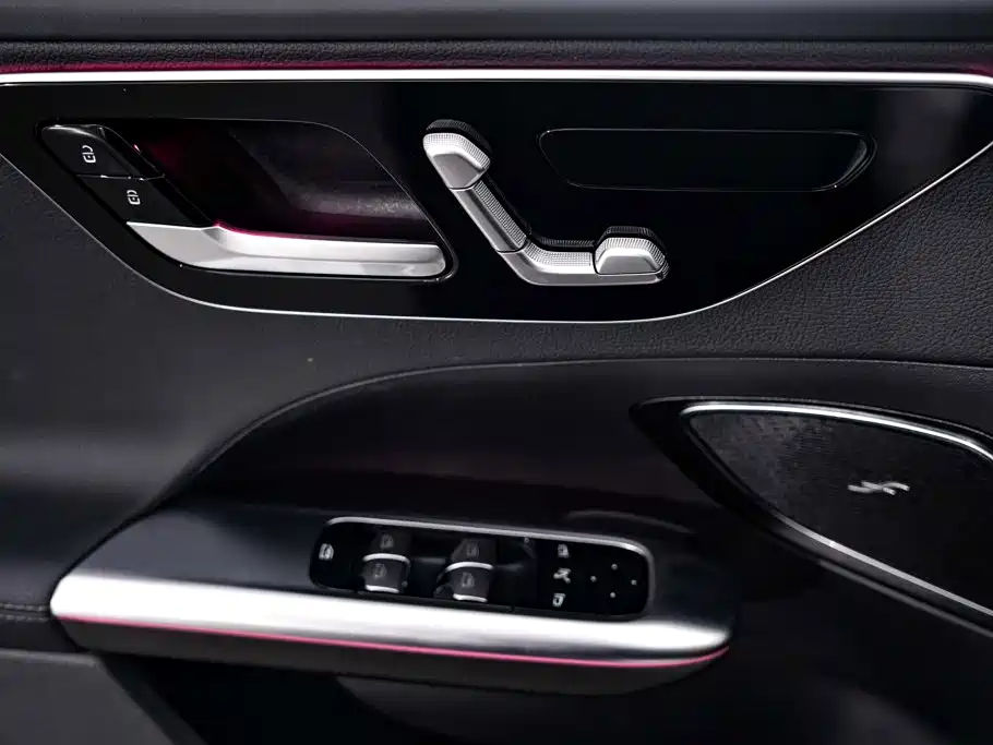 Фото 29 - Mercedes-Benz C-Class