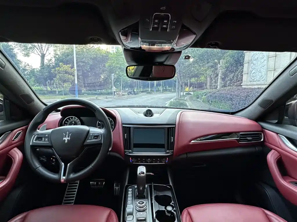 MASERATI LEVANTE