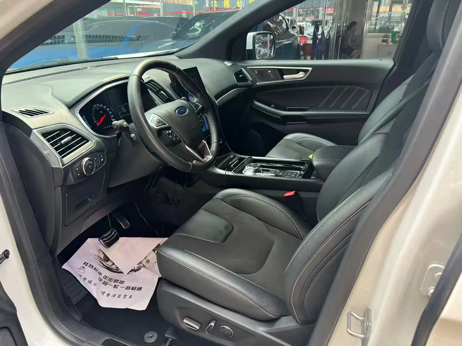 Фото 5 - Ford Edge