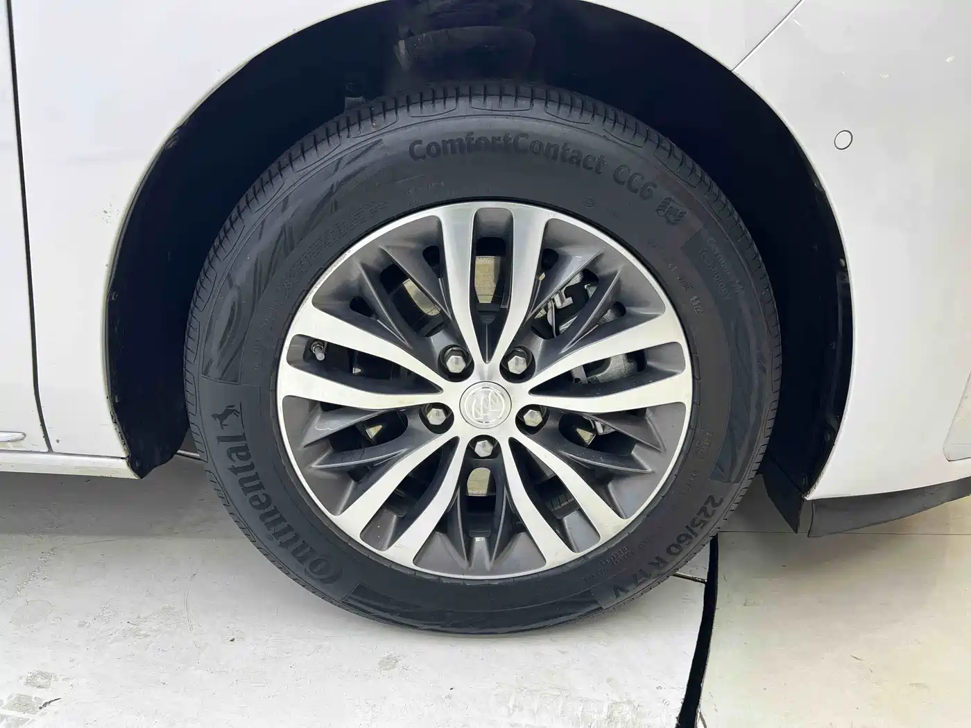 Buick GL8 2023 ES Landmaster Exclusive фото 7