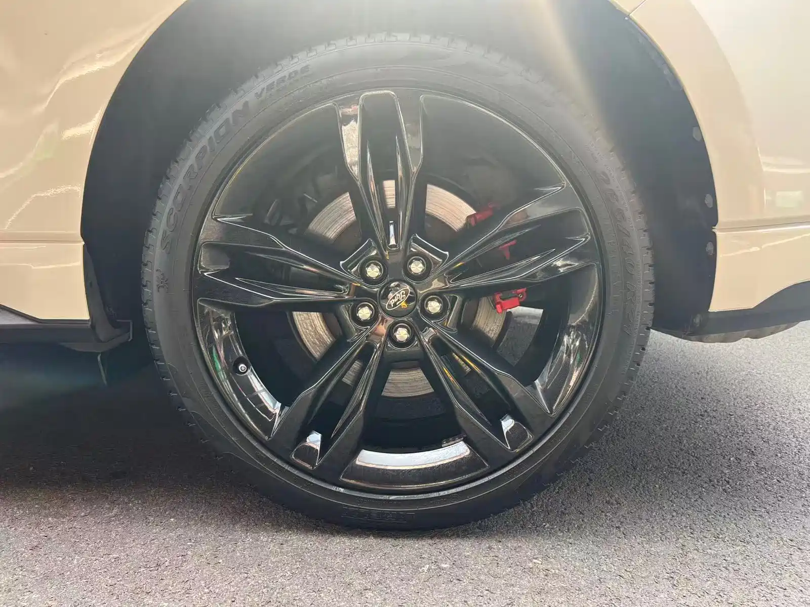 Фото 17 - Ford Edge