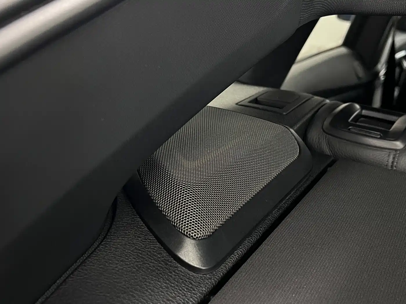 BMW 3 Series GT 2019 320i M Sport Black Night Edition фото 18
