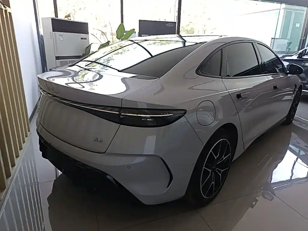 BYD Seal 2025 650 Long Range фото 7
