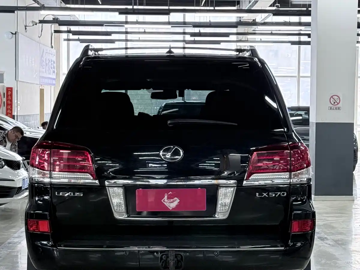 Lexus LX 2009 570 фото 8