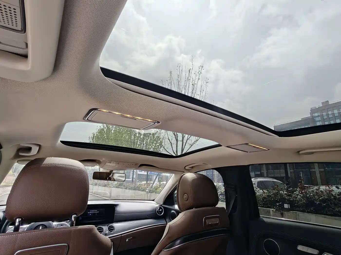 Mercedes-Benz E-Class 2019 E 300 L Sport Luxury фото 18