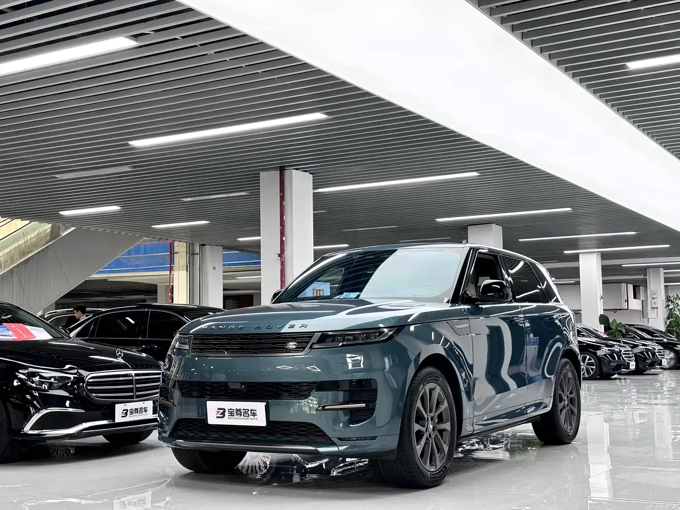 Land Rover Range Rover Sport 2023 400PS Dynamic SE