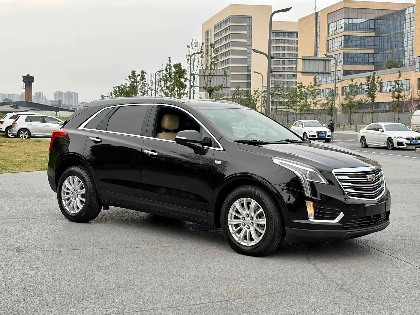 Cadillac XT5 2016 2016 28T AWD Luxury Model