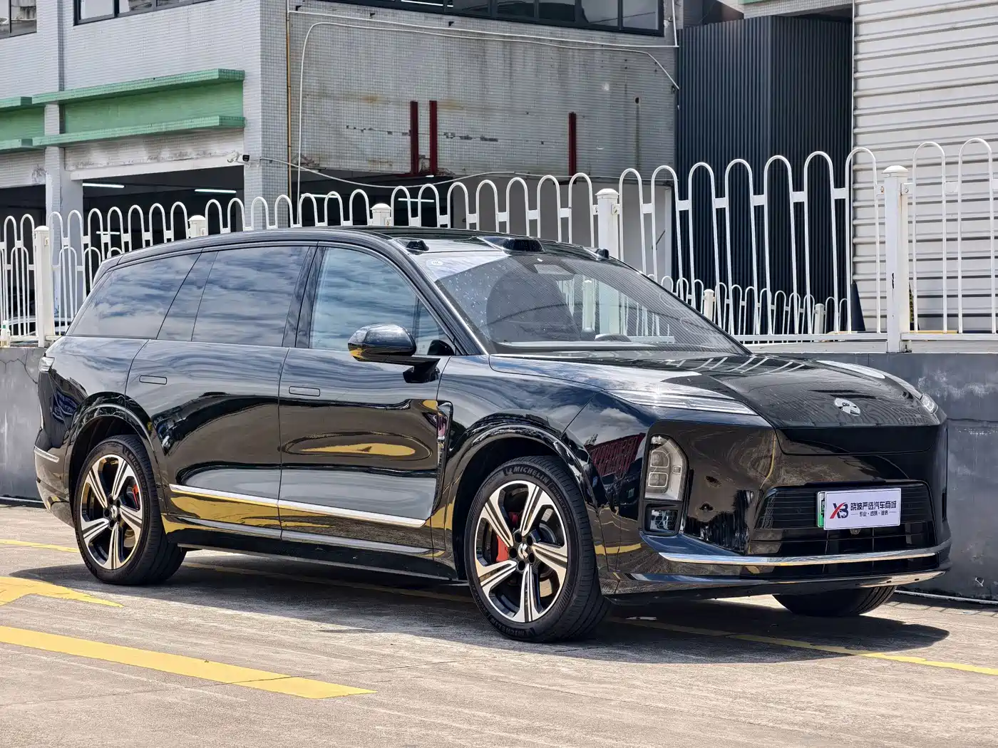 Фото 3 - NIO ES8