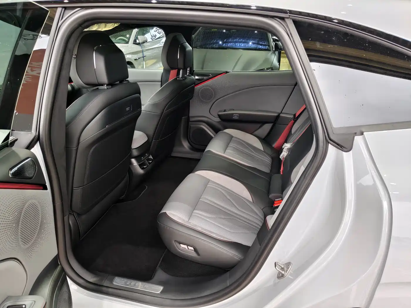 ZEEKR EXTREME KRYPTON 007GT