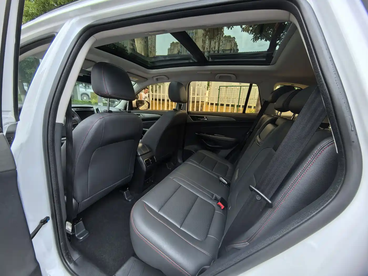 Фото 8 - Changan CS75