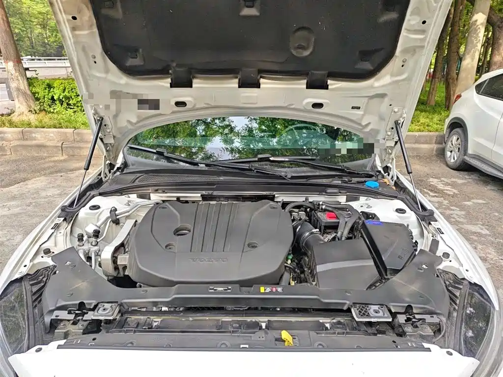 Volvo V60 2022 2022 B5 Momentum Sport